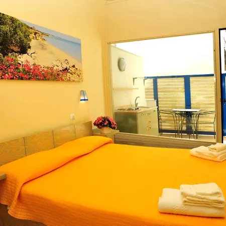 Cala Dei Normanni - Sul Lungomare Bed and Breakfast