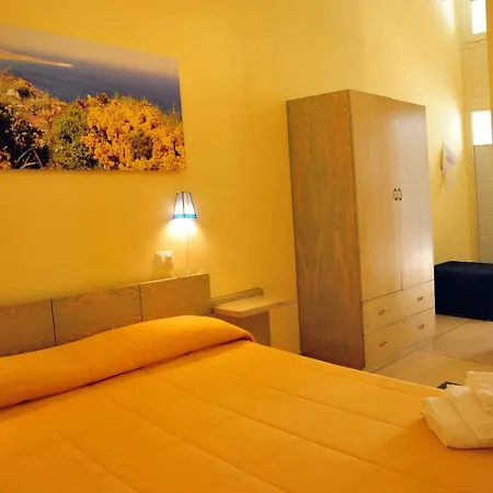 Cala Dei Normanni - Sul Lungomare 3*