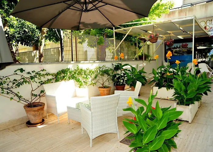 Bed and breakfast Cala Dei Normanni - Sul Lungomare 3*