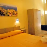 Cala Dei Normanni - Sul Lungomare 3*