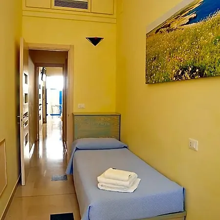 Cala Dei Normanni - Sul Lungomare 3*
